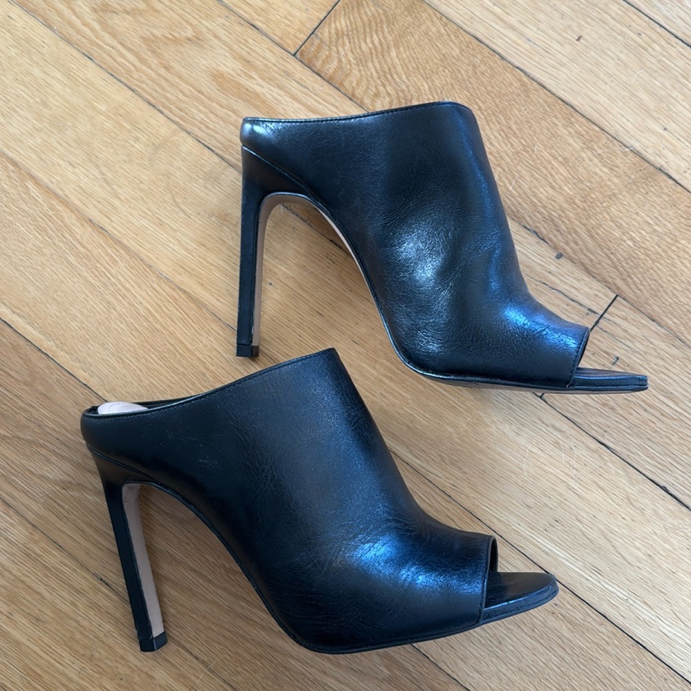 Aldo black heels - 7.5 - EUC